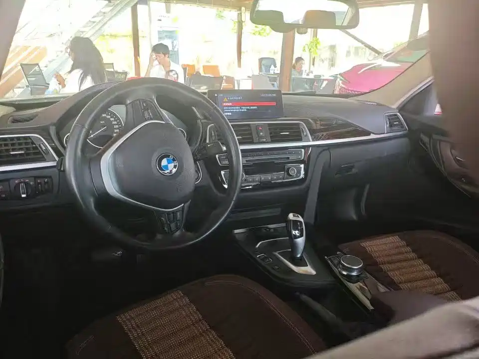 BMW 3 Series — миниатюра 2