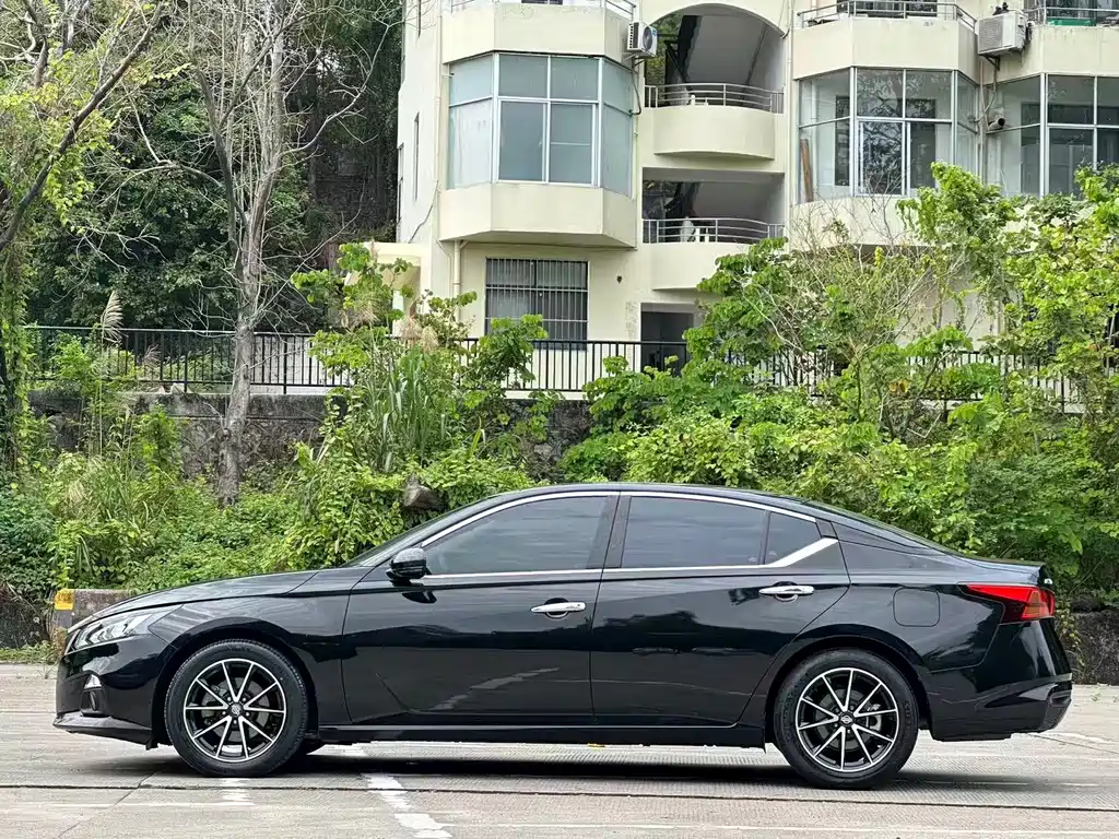 Nissan Teana — миниатюра 16