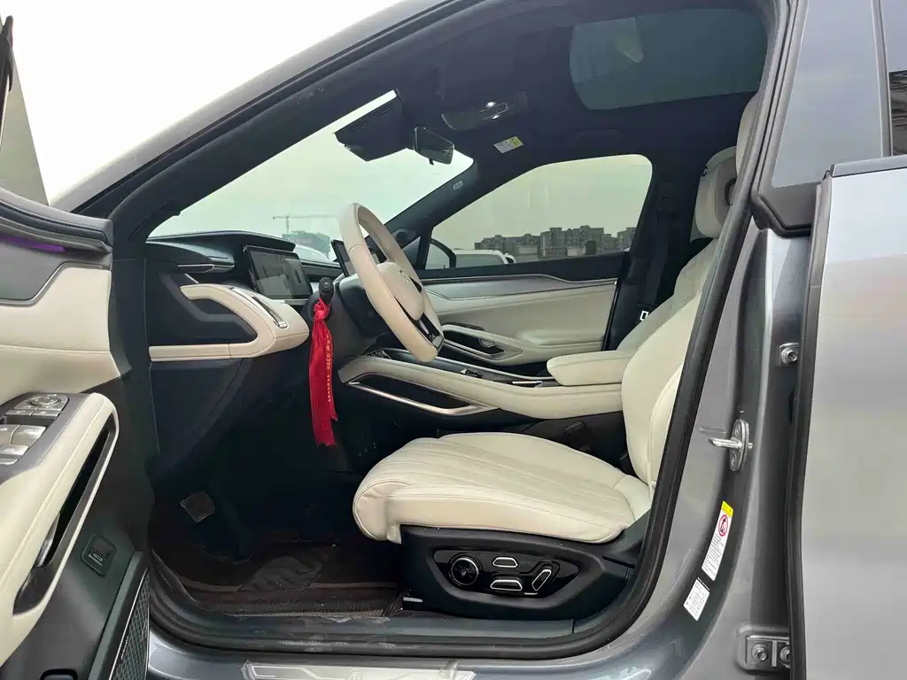 BYD L EV — миниатюра 15