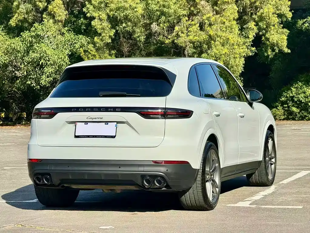 PORSCHE CAYENNE