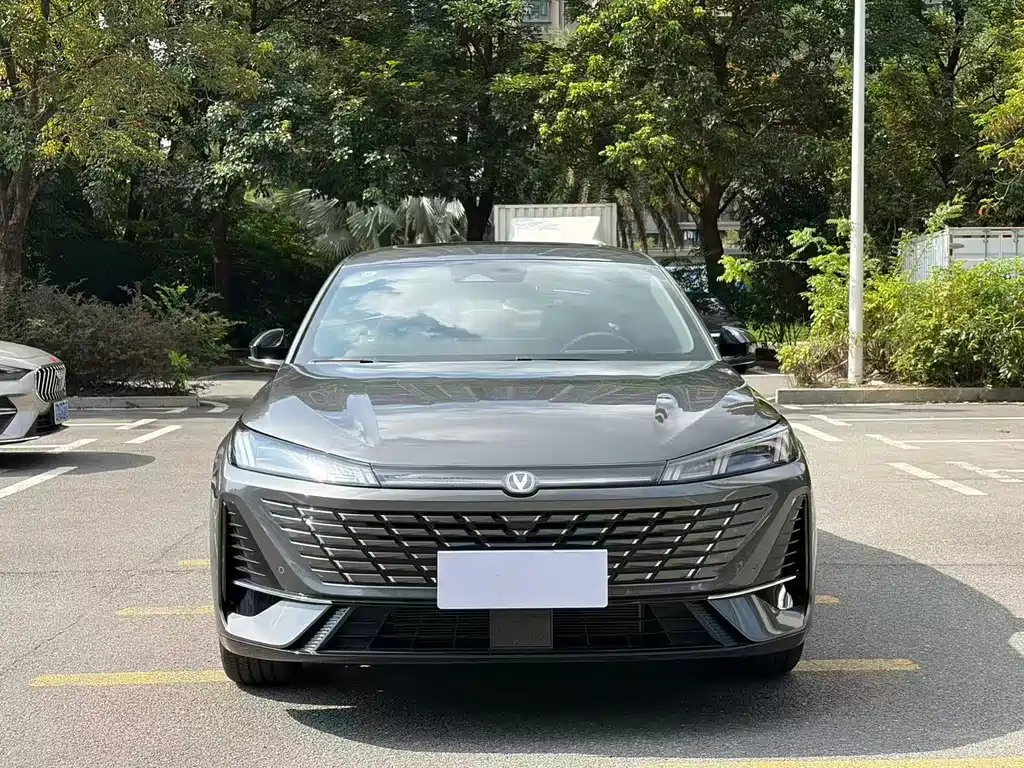 Changan Eado — миниатюра 2