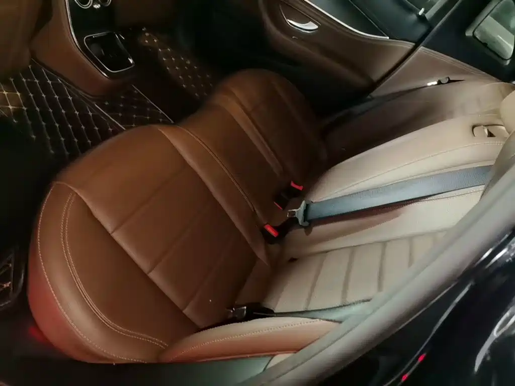Mercedes-Benz E-Class — миниатюра 17