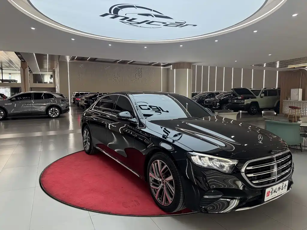 Mercedes-Benz E-Class — миниатюра 3