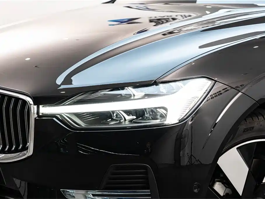 VOLVO XC60 PLUG IN HYBRID