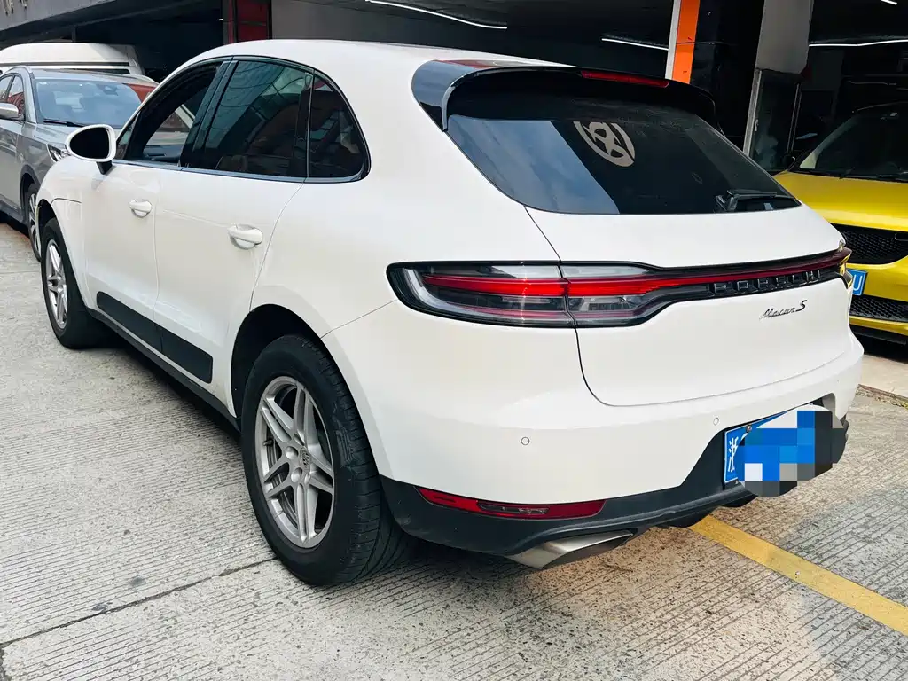 Porsche Macan — миниатюра 3