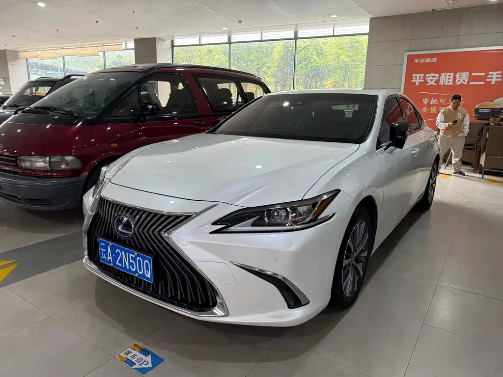 Lexus ES — миниатюра 2
