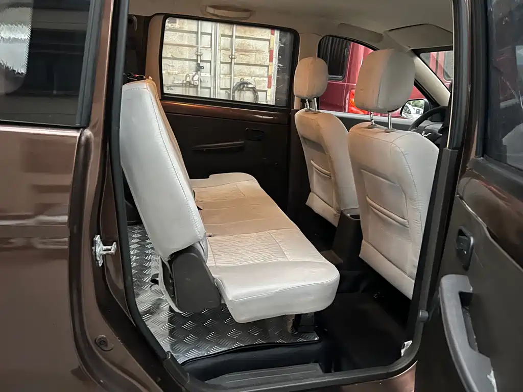 Wuling Hongguang — миниатюра 7