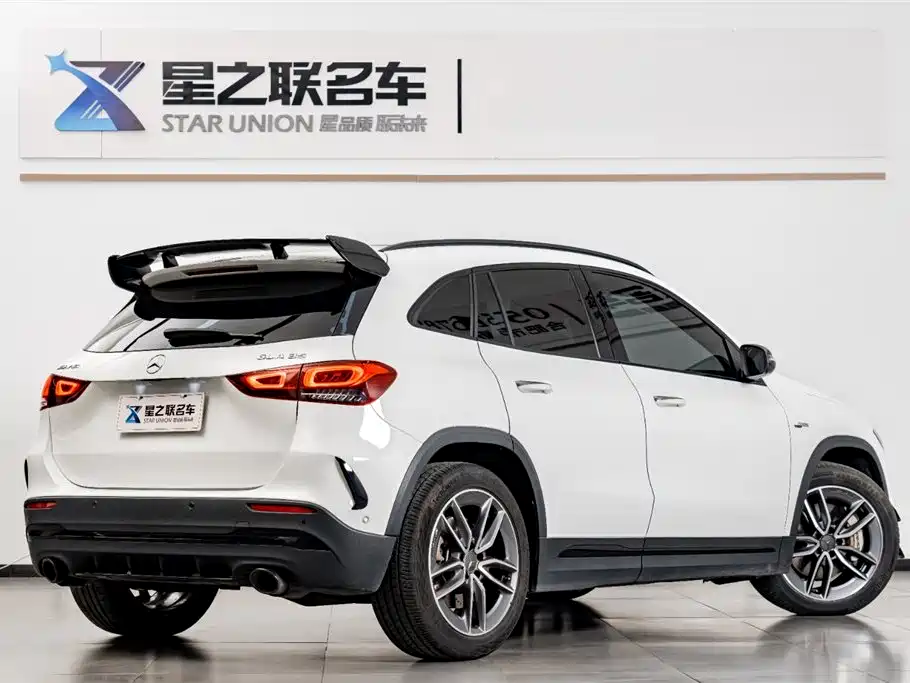 MERCEDES-BENZ GLA AMG