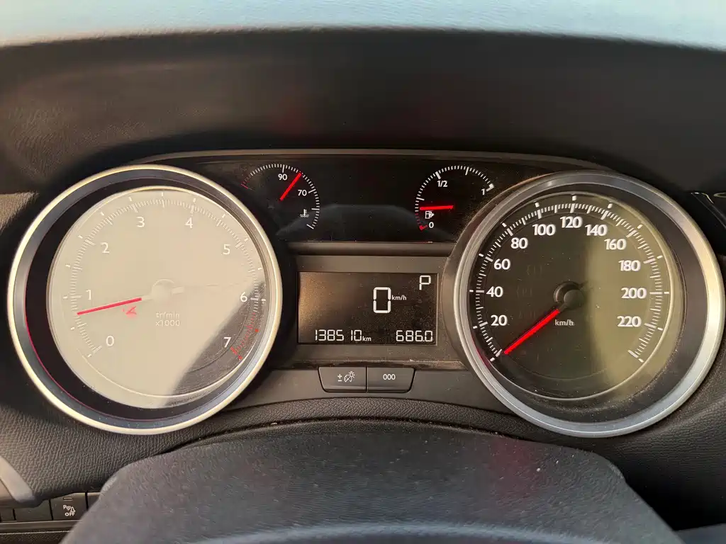 Peugeot 408 — миниатюра 15