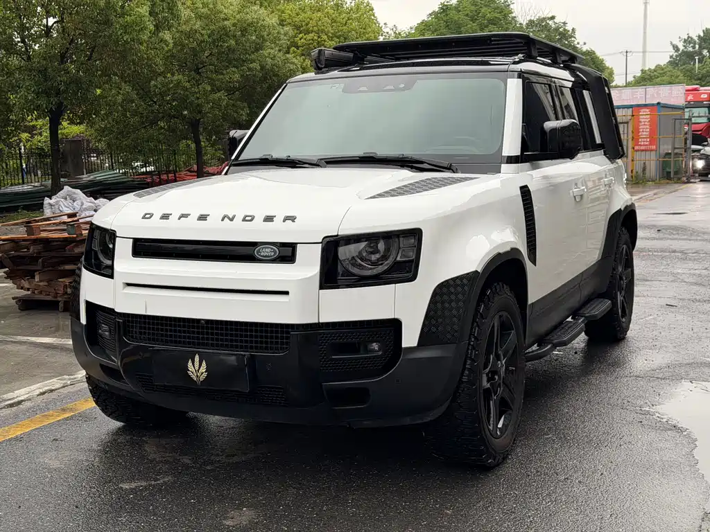 Land Rover Defender 2021