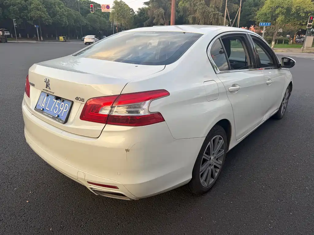 Peugeot 408 — миниатюра 7