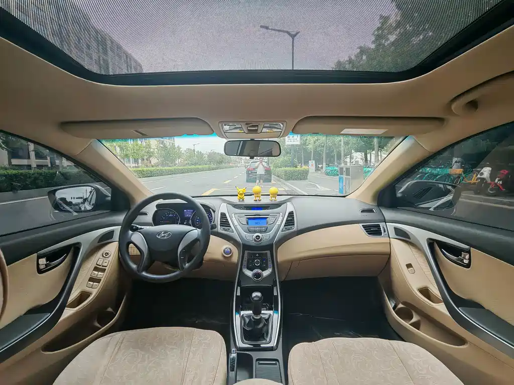 Hyundai Elantra Langdong — миниатюра 11