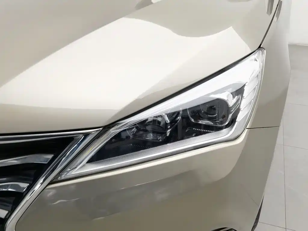 Changan Eado DT — миниатюра 7
