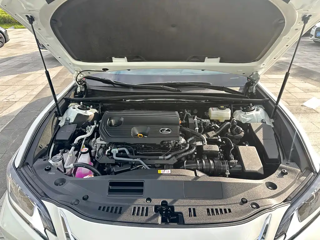 Lexus ES — миниатюра 31