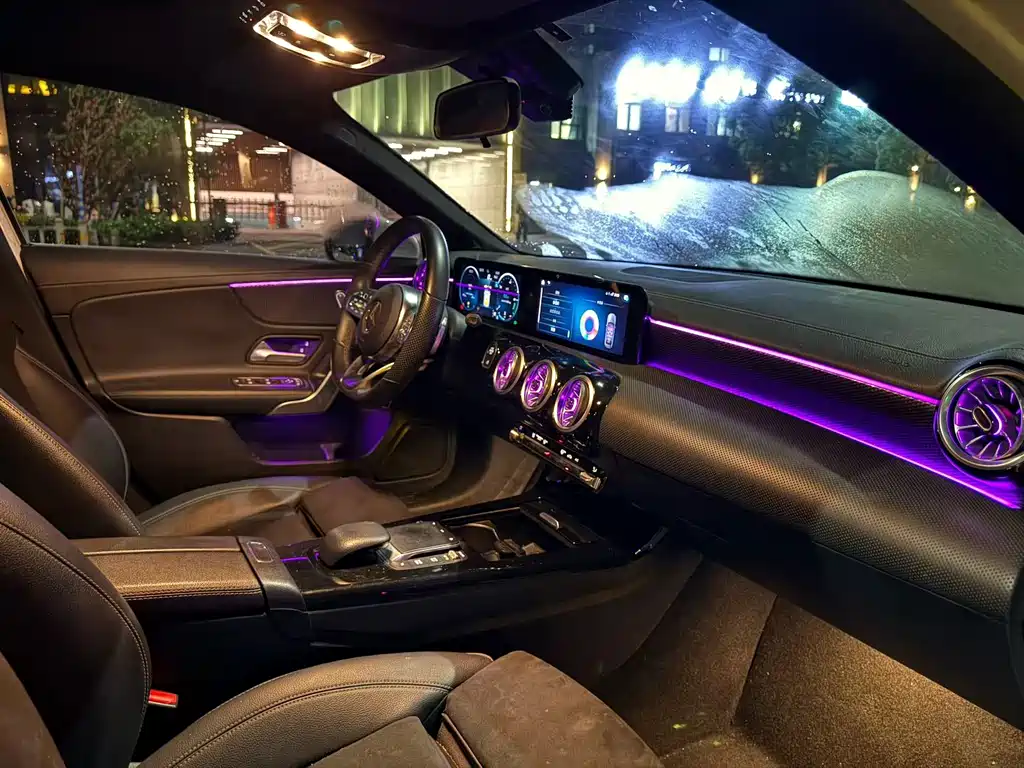 Mercedes-Benz A-Class — миниатюра 8