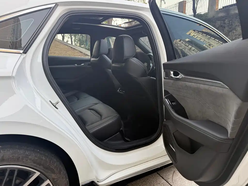 GEELY AUTOMOBILE XINGRUI