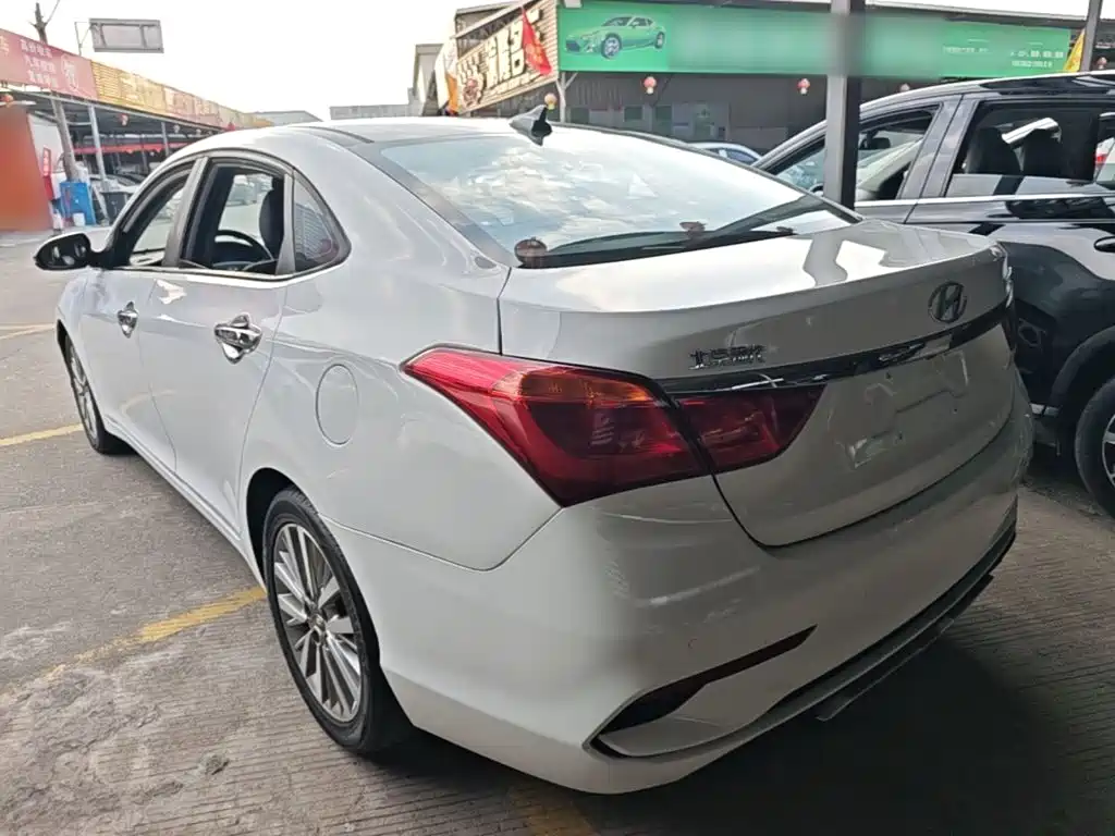 Hyundai Mistra — миниатюра 5