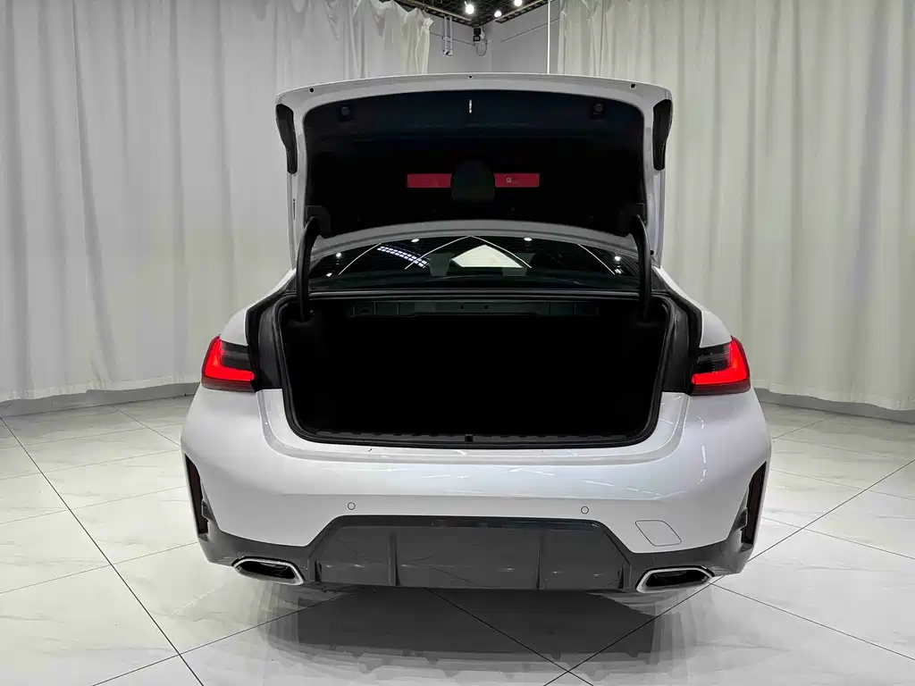 BMW 3 Series — миниатюра 17