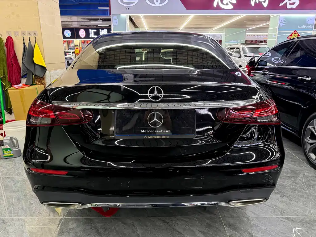 Mercedes-Benz E-Class — миниатюра 5