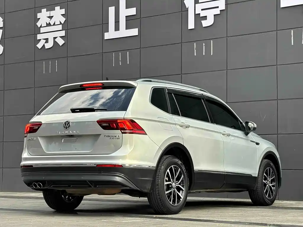 Volkswagen Tiguan L — миниатюра 9