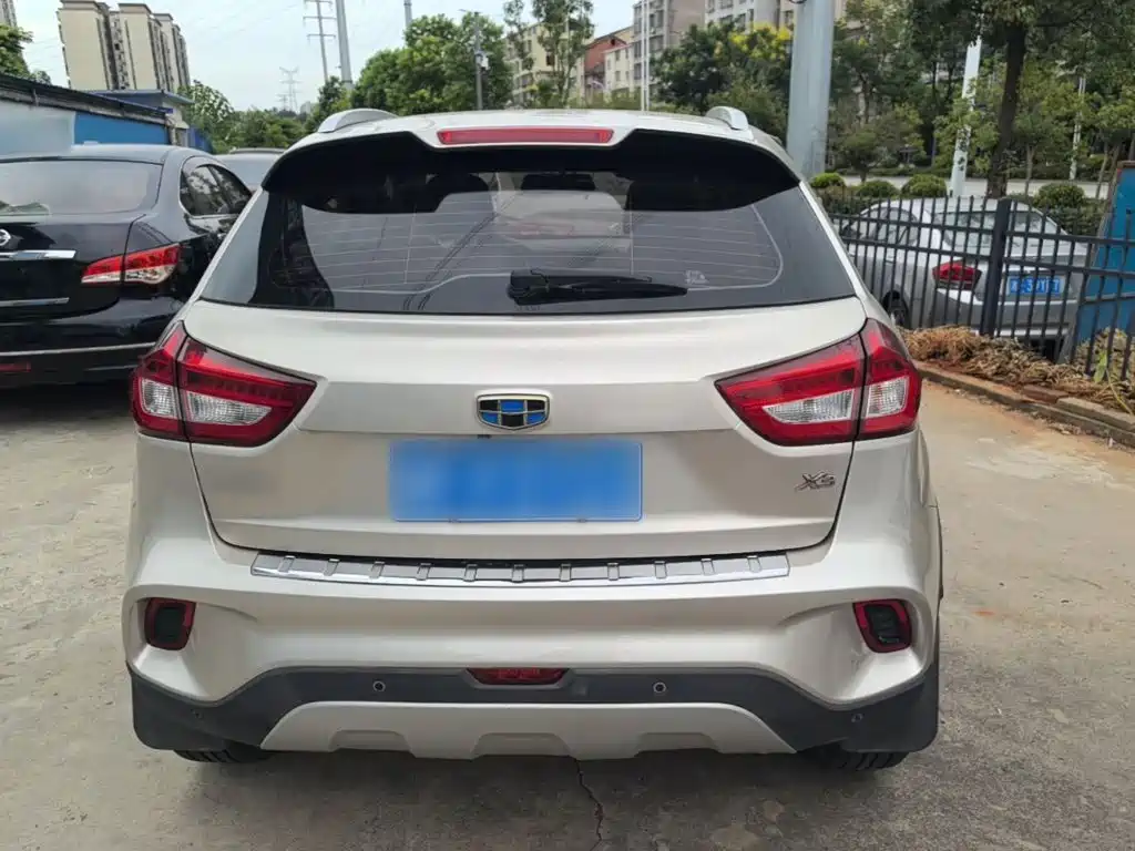 Geely Vision X3 — миниатюра 6