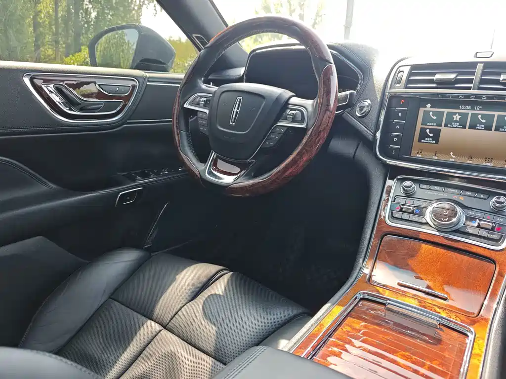 Lincoln Continental — миниатюра 12