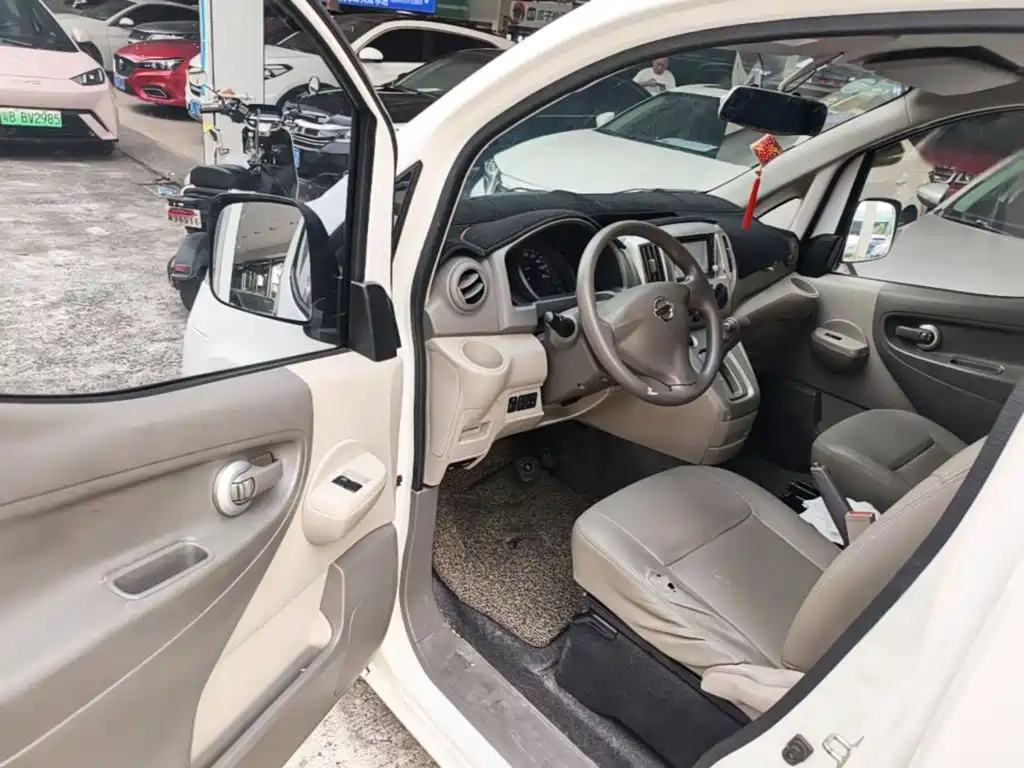 Nissan NV200 — миниатюра 16