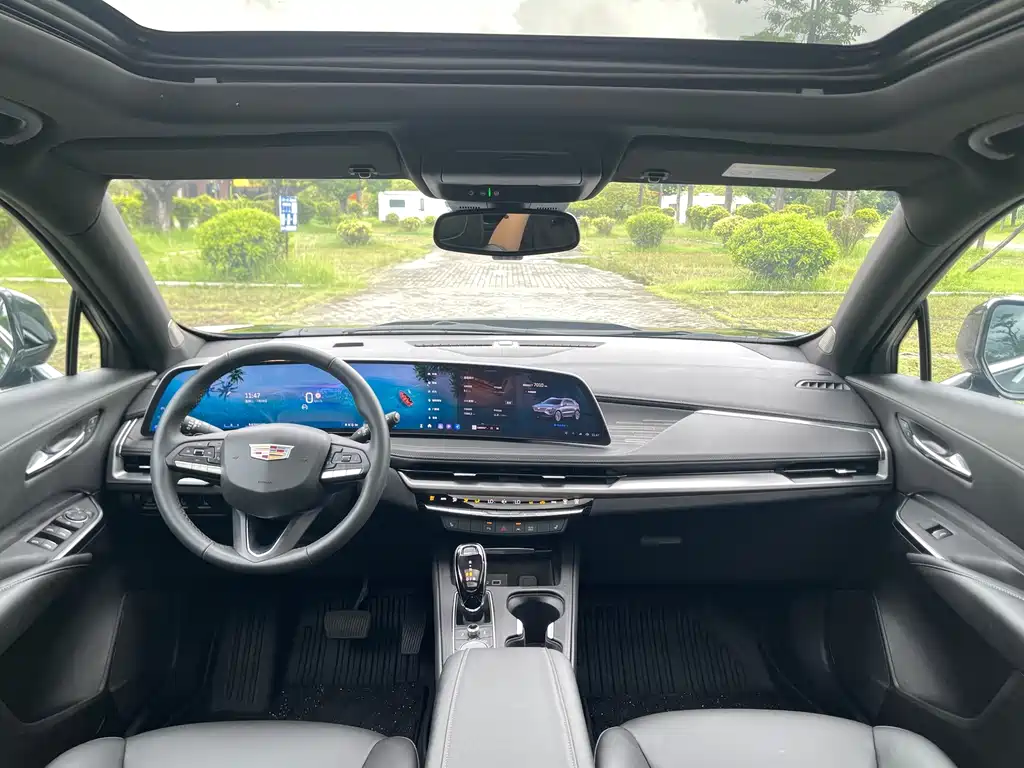Cadillac XT4 — миниатюра 17