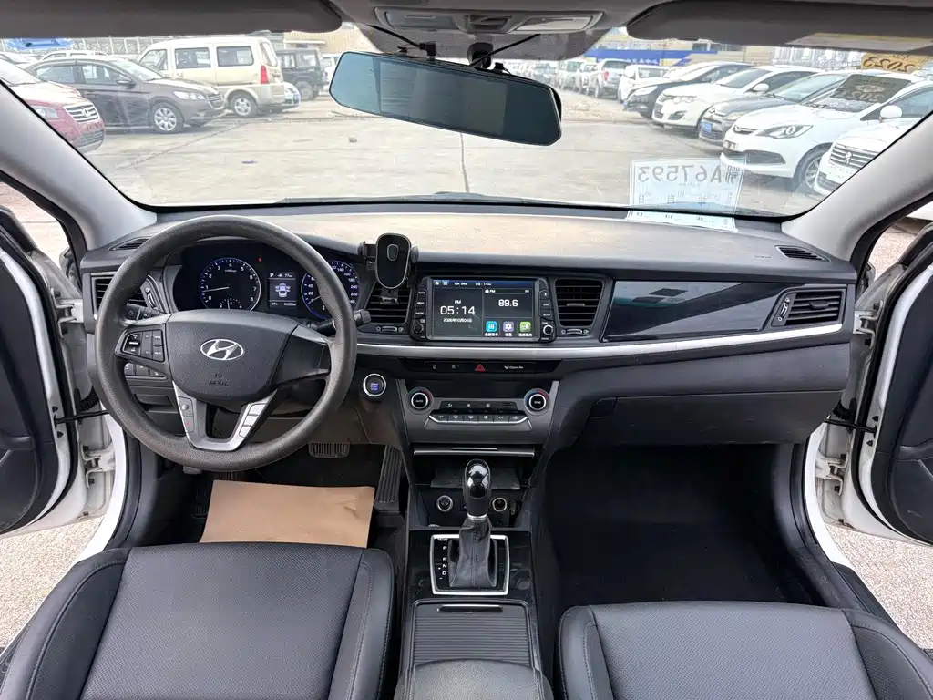 Hyundai Mistra — миниатюра 5