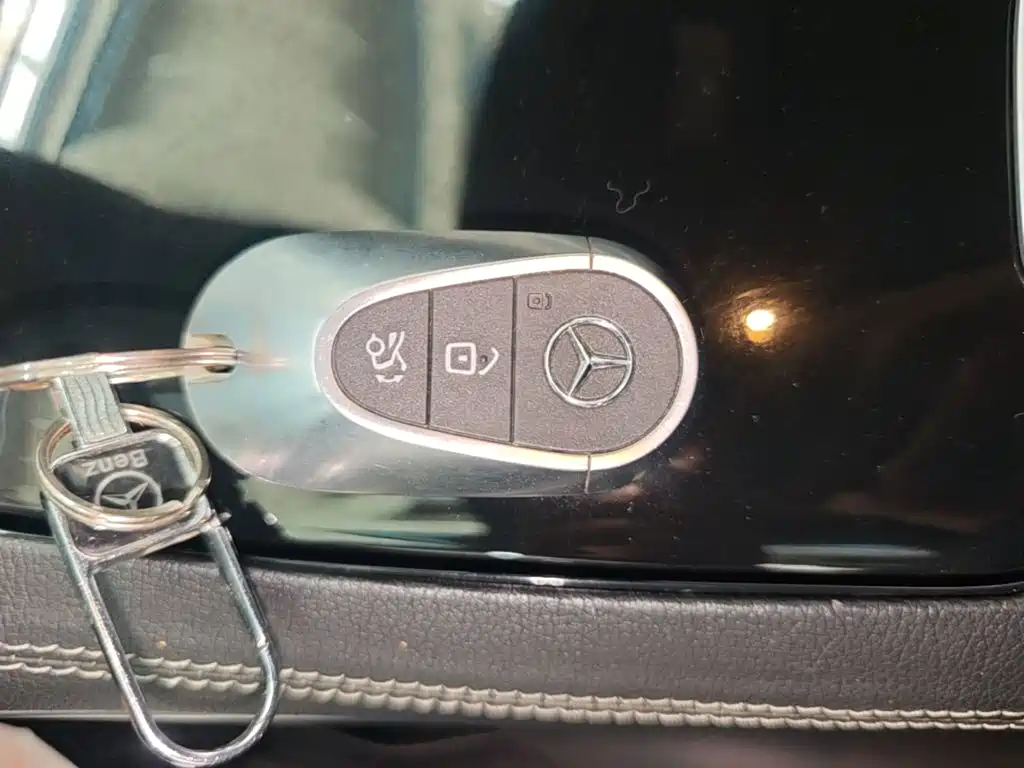 Mercedes-Benz C-Class — миниатюра 9