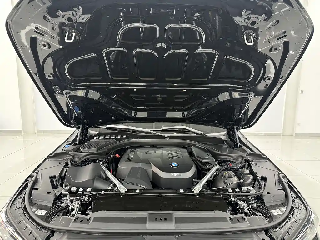 BMW 5 Series — миниатюра 25