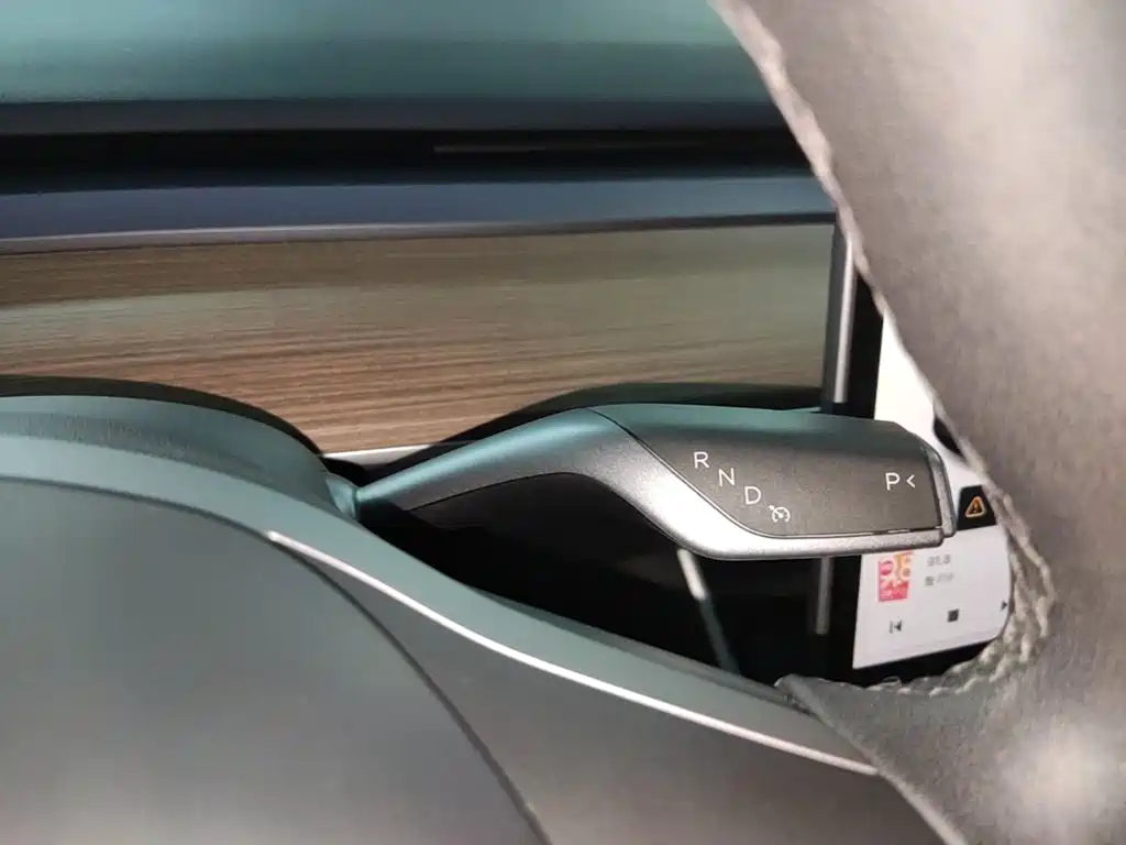 Tesla Model 3 — миниатюра 14