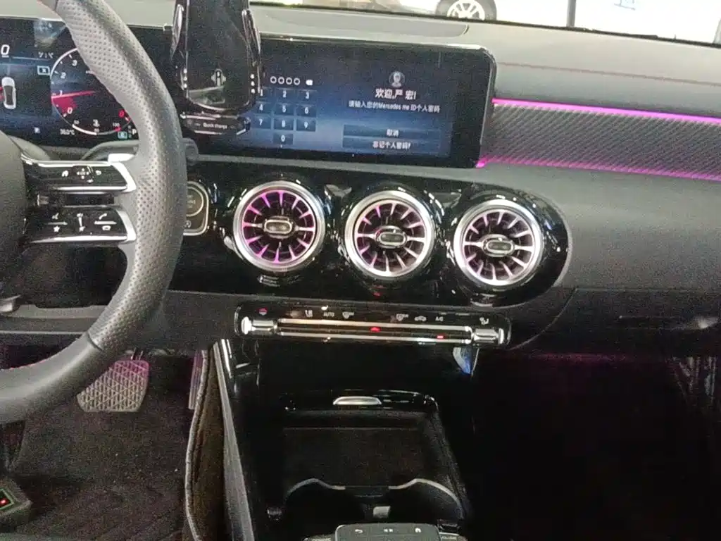 Mercedes-Benz A-Class — миниатюра 13