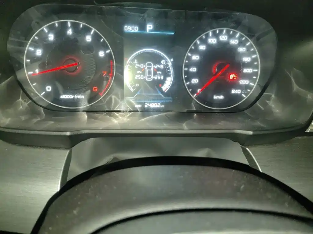 BYD Qin — миниатюра 8