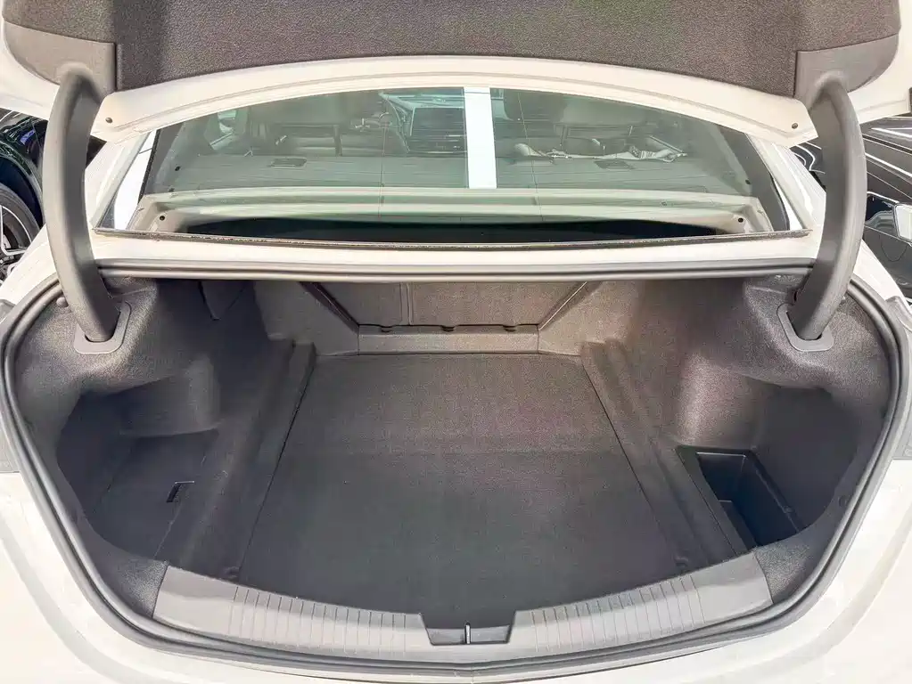 Cadillac CT5 — миниатюра 19