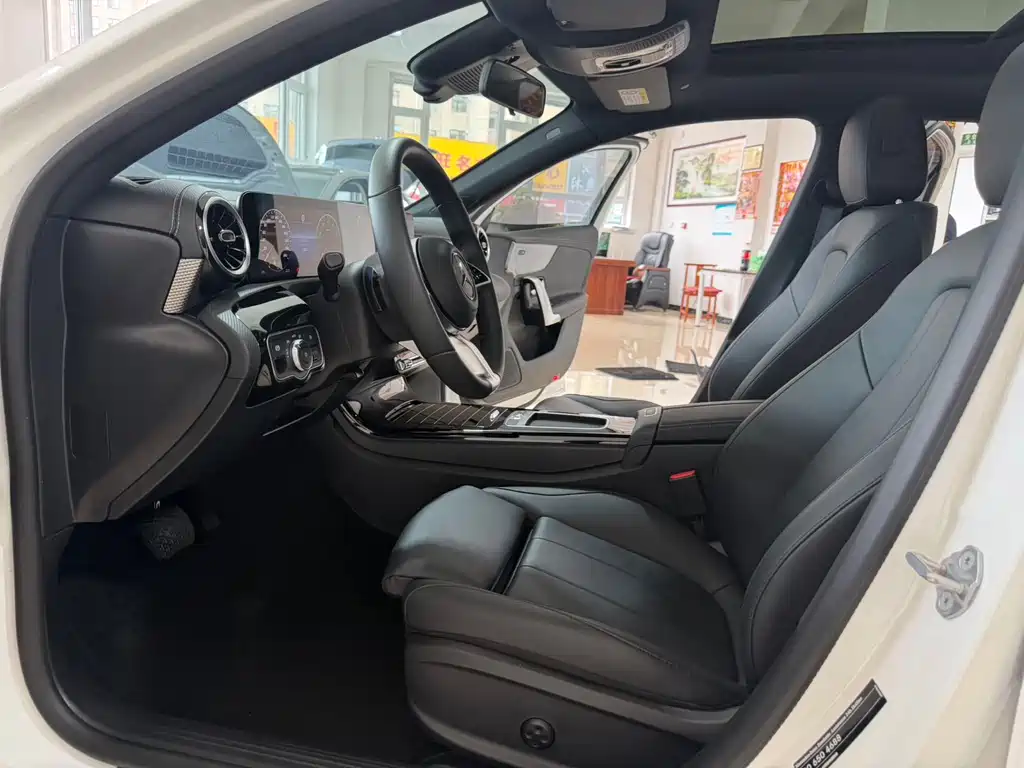 Mercedes-Benz A-Class — миниатюра 8