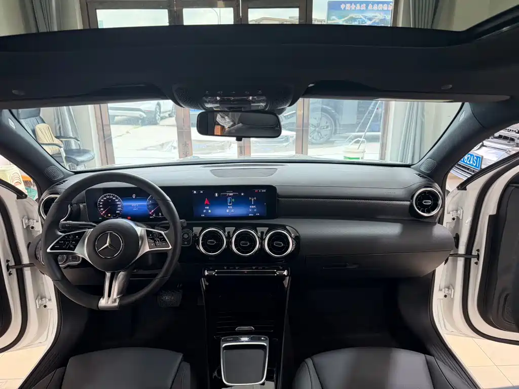Mercedes-Benz A-Class — миниатюра 24