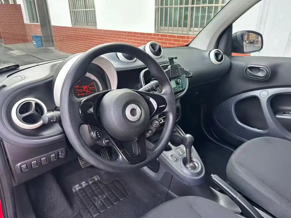 smart Smart Fortwo — миниатюра 14