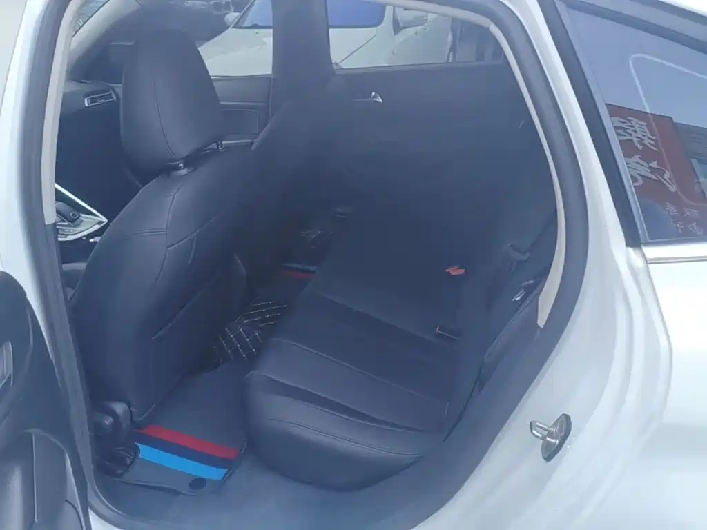 Peugeot 308 — миниатюра 17
