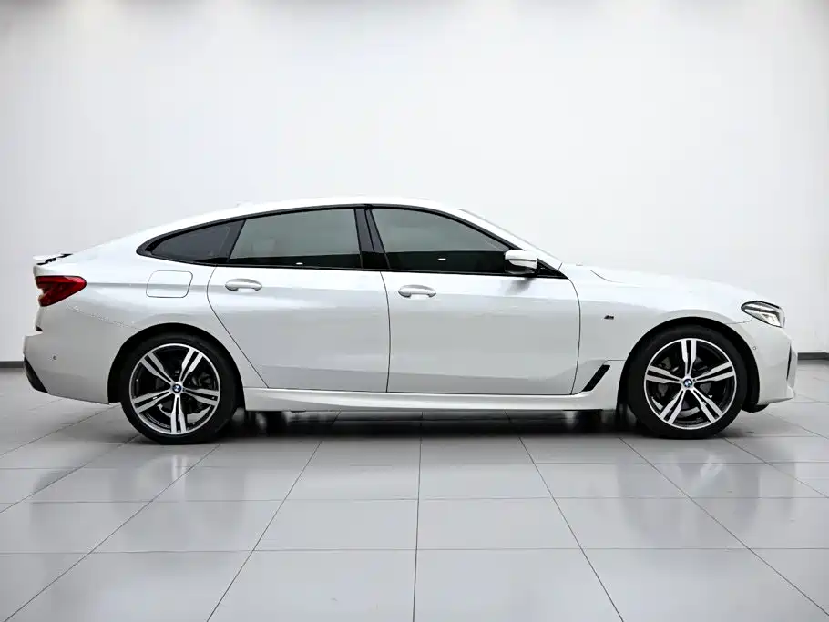 BMW 6 Series GT — миниатюра 6