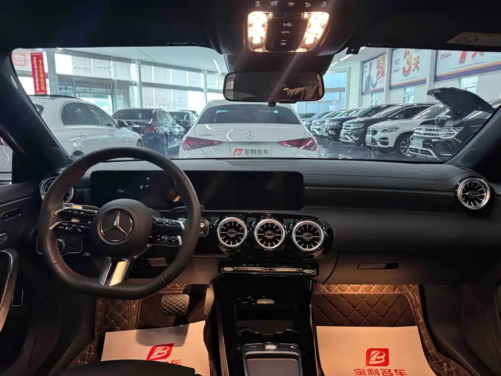Mercedes-Benz A-Class A 2024 A 200 L Fashion