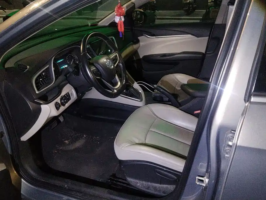 Buick Excelle — миниатюра 8