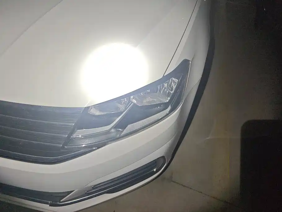 Volkswagen Lavida — миниатюра 5