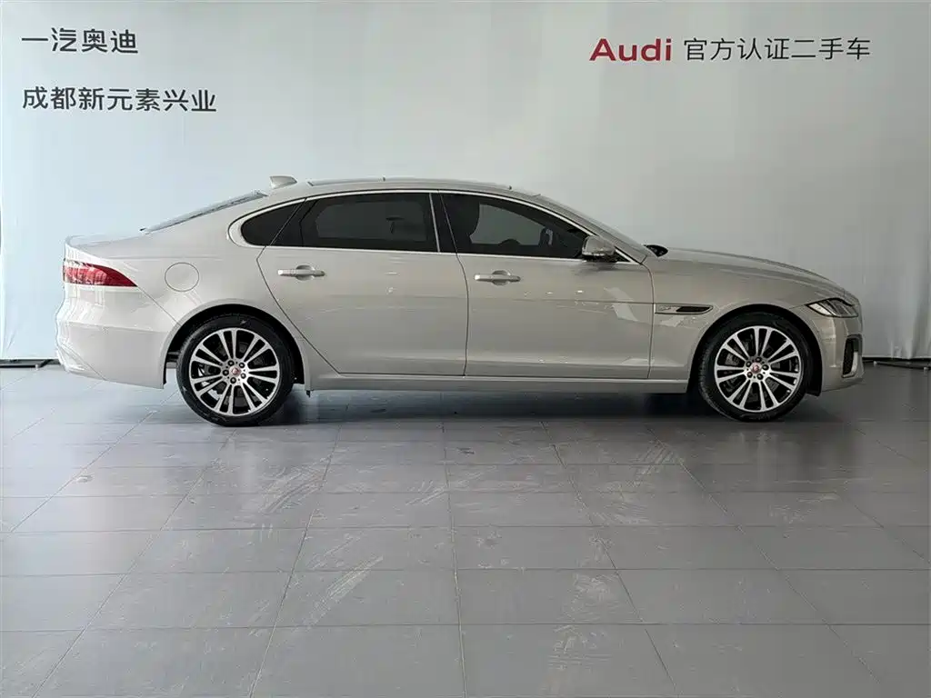 Jaguar XFL 2025 2.0T P250 Premium Luxury