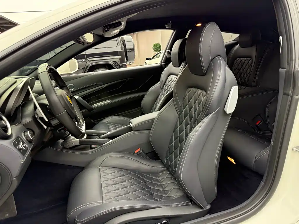 Ferrari FF — миниатюра 12