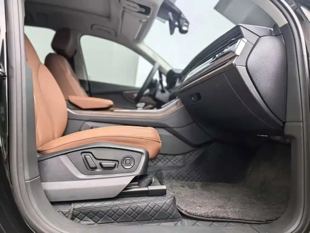 Audi Q7 — миниатюра 13
