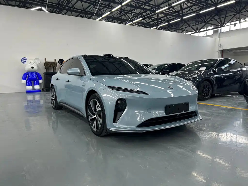 NIO NIO ET5