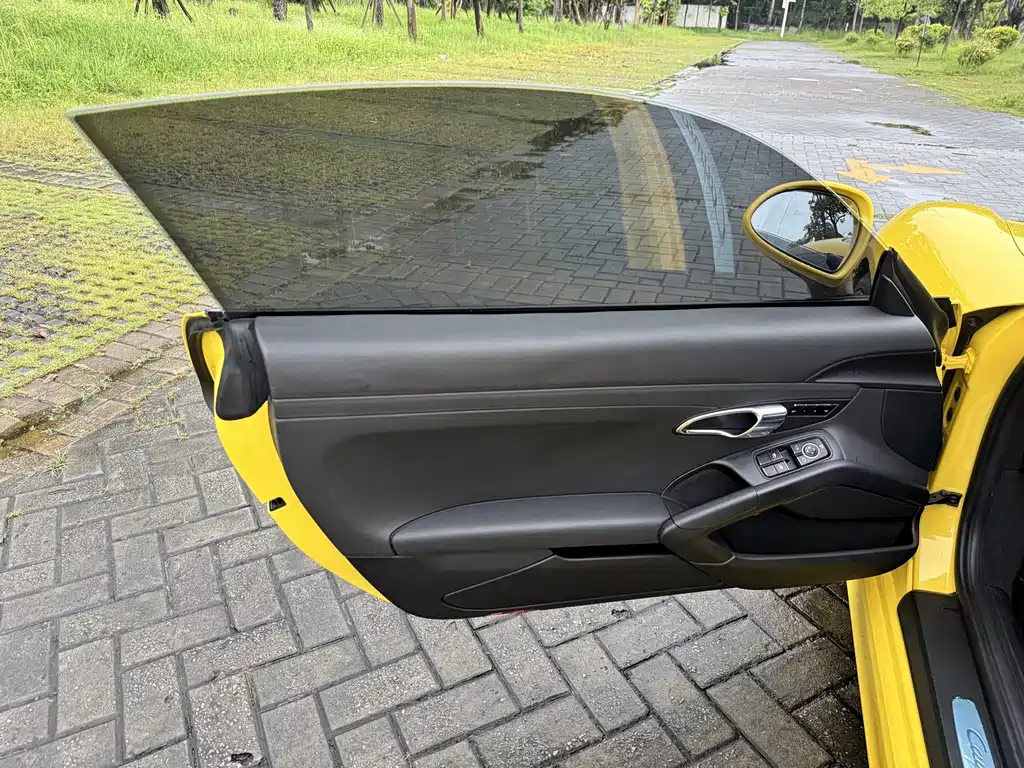 Porsche Cayman — миниатюра 11