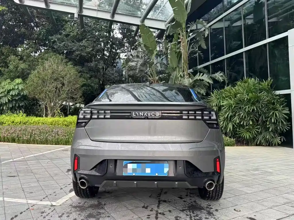 Lynk & Co 05 — миниатюра 4