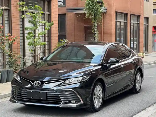 TOYOTA CAMRY